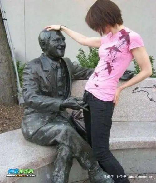 成人搞笑板凳舞视频教学,跟着搞笑视频一起摇摆学舞步-第1张图片-成人影视大全