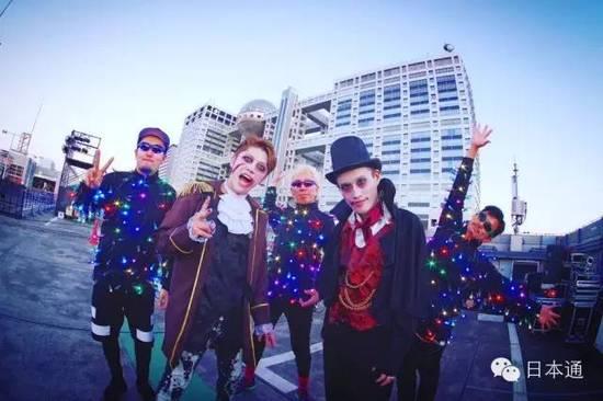 成人合唱变装视频大全,多元文化的时尚盛宴-第2张图片-成人影视大全