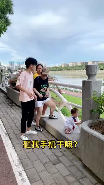 成人放下手机的视频,成人放下手机的新篇章-第1张图片-成人影视大全