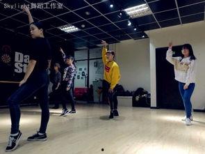 成人简单舞蹈燃脂视频-第2张图片-成人影视大全