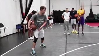 成人散打热身训练视频,高效启动战斗状态-第2张图片-成年电影网 成人散打热身训练视频,高效启动战斗状态-第2张图片-成年电影网