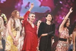 成人舞台走秀视频国际,国际成人舞台走秀风采掠影-第2张图片-成年电影网 成人舞台走秀视频国际,国际成人舞台走秀风采掠影-第2张图片-成年电影网